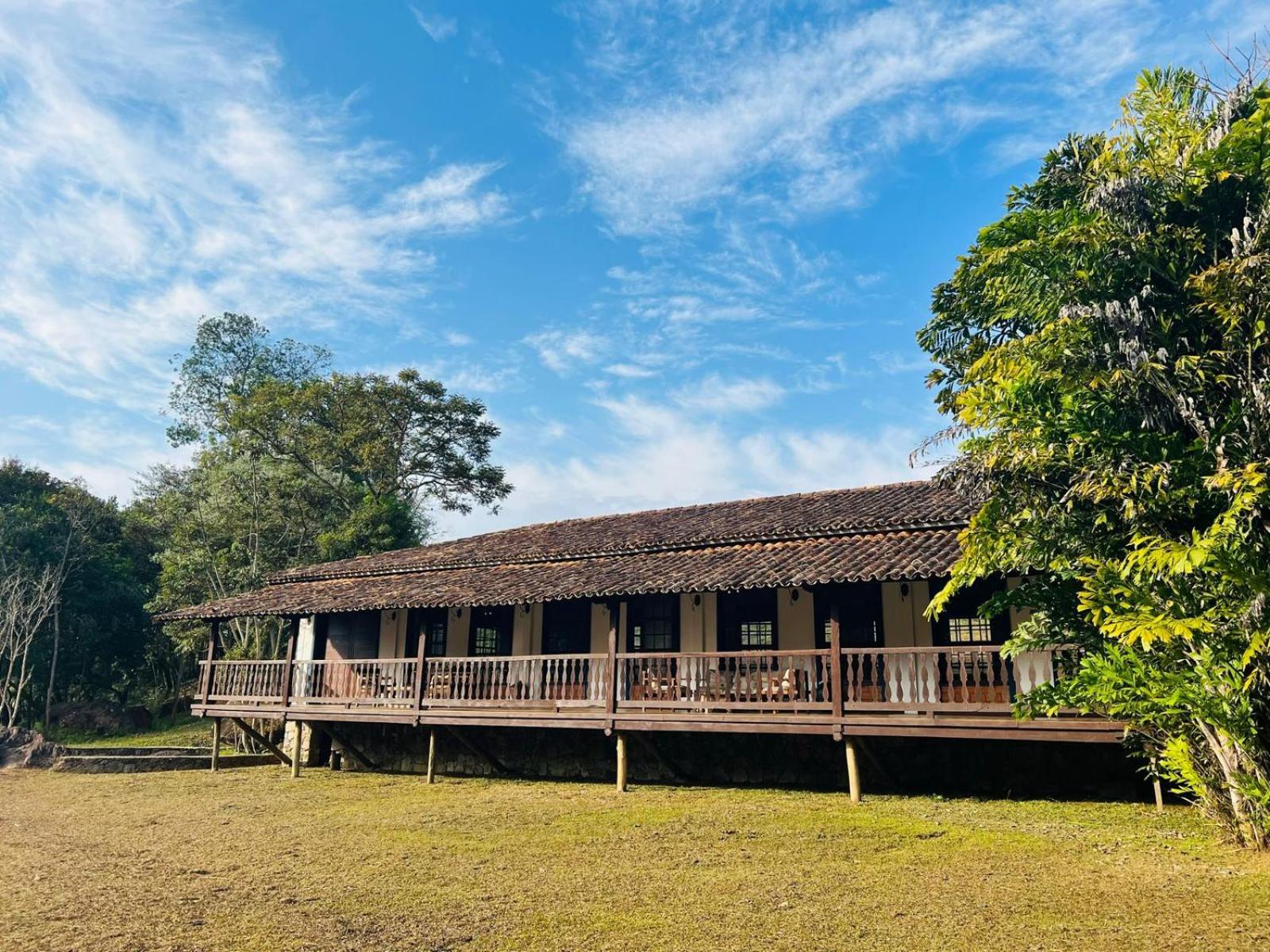 Pousada Candonga Da Serra Tiradentes Extérieur photo