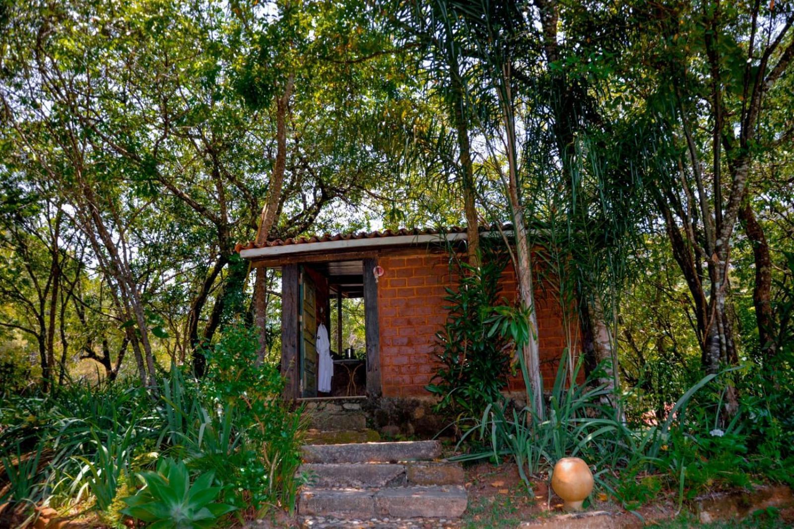 Pousada Candonga Da Serra Tiradentes Extérieur photo